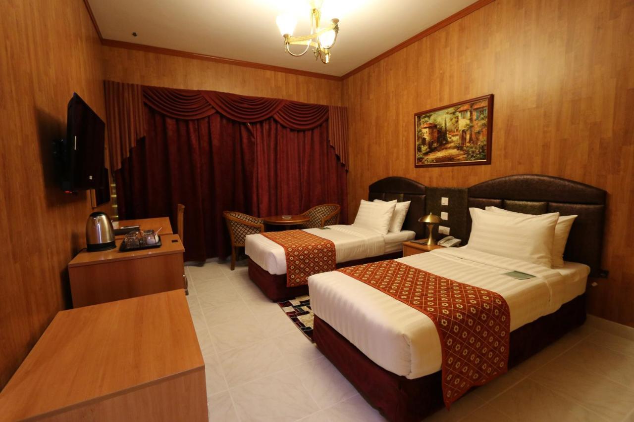 New California Hotel Dubaj Zewnętrze zdjęcie