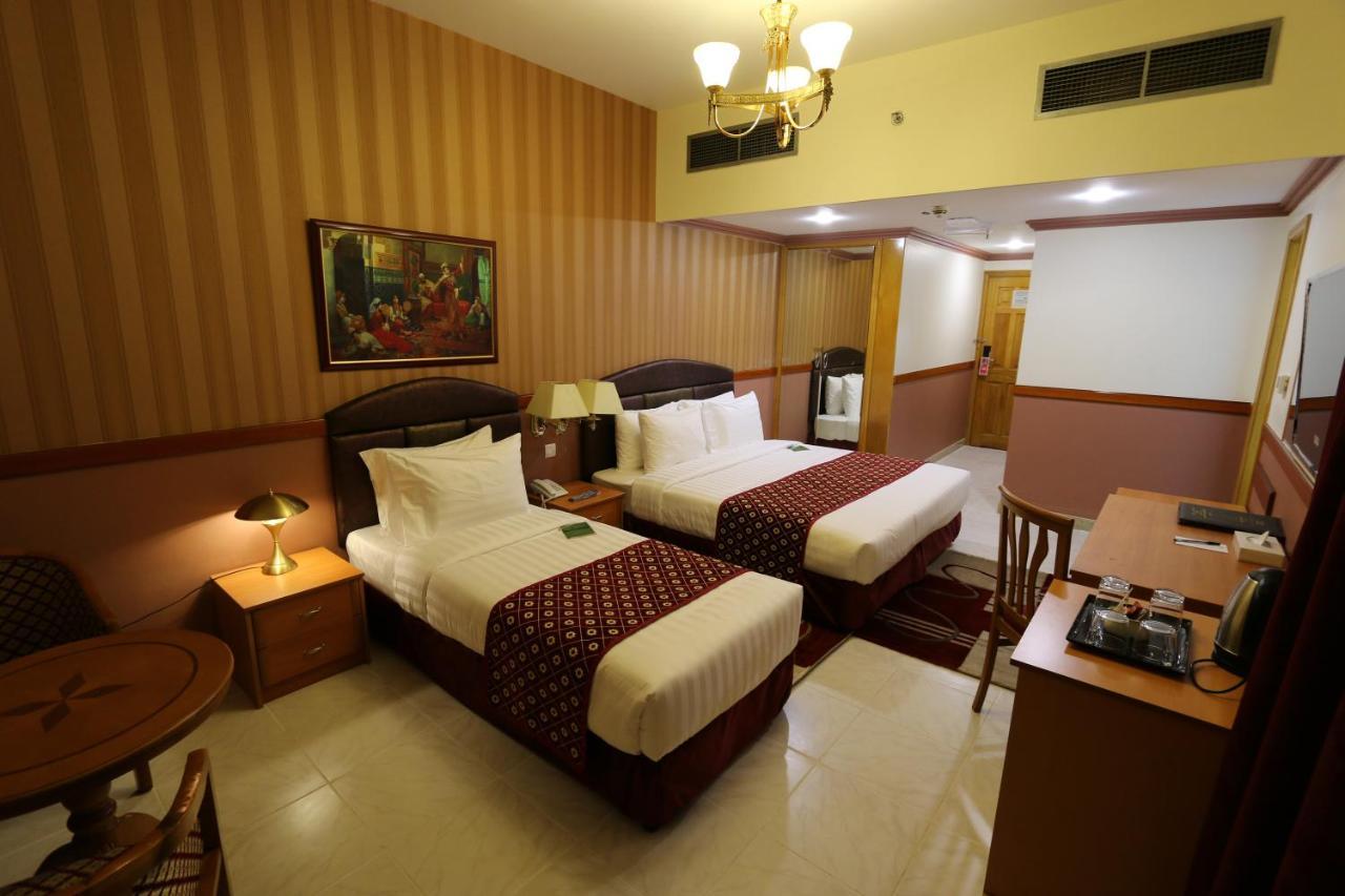 New California Hotel Dubaj Zewnętrze zdjęcie