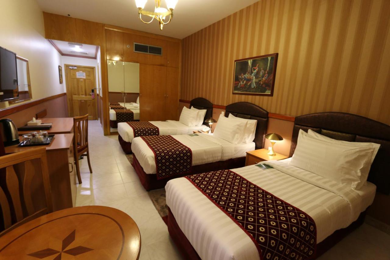 New California Hotel Dubaj Zewnętrze zdjęcie