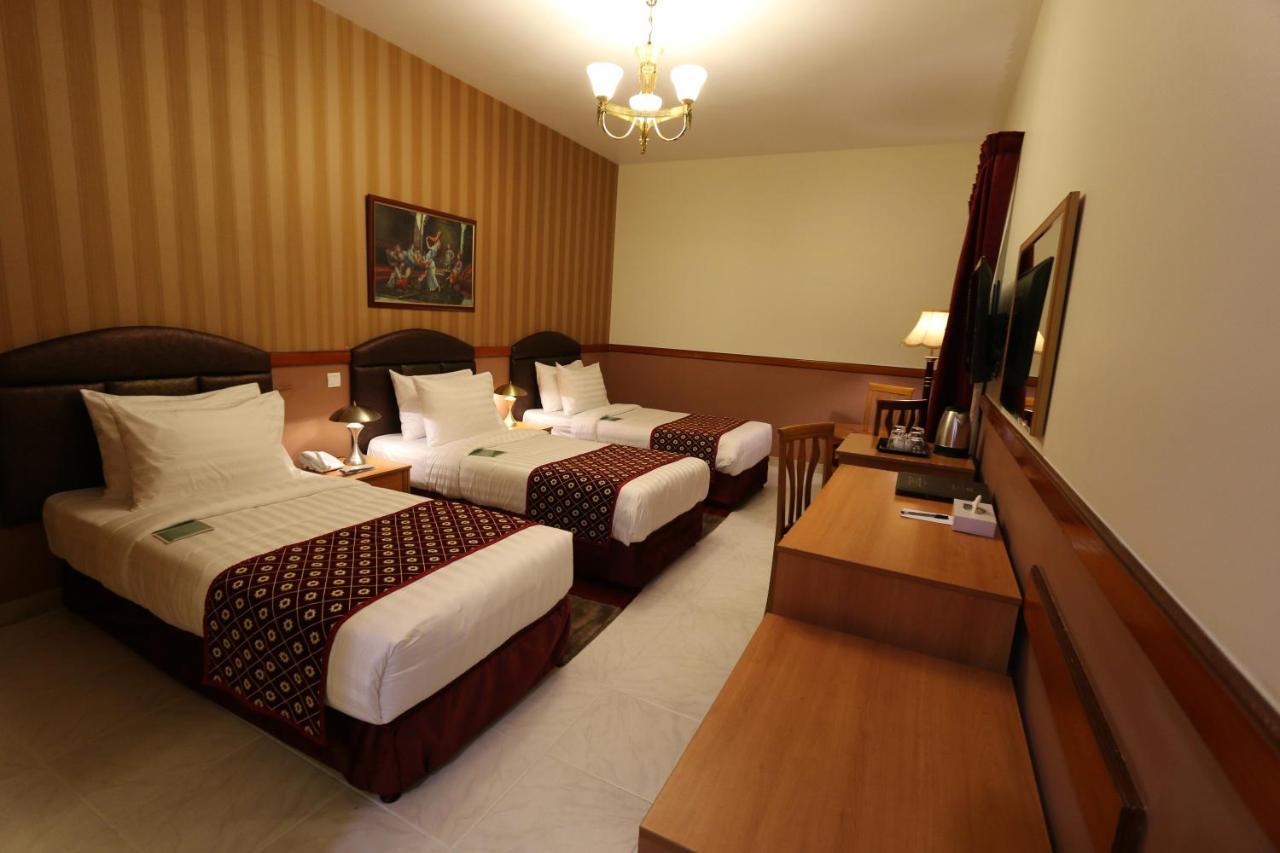 New California Hotel Dubaj Zewnętrze zdjęcie