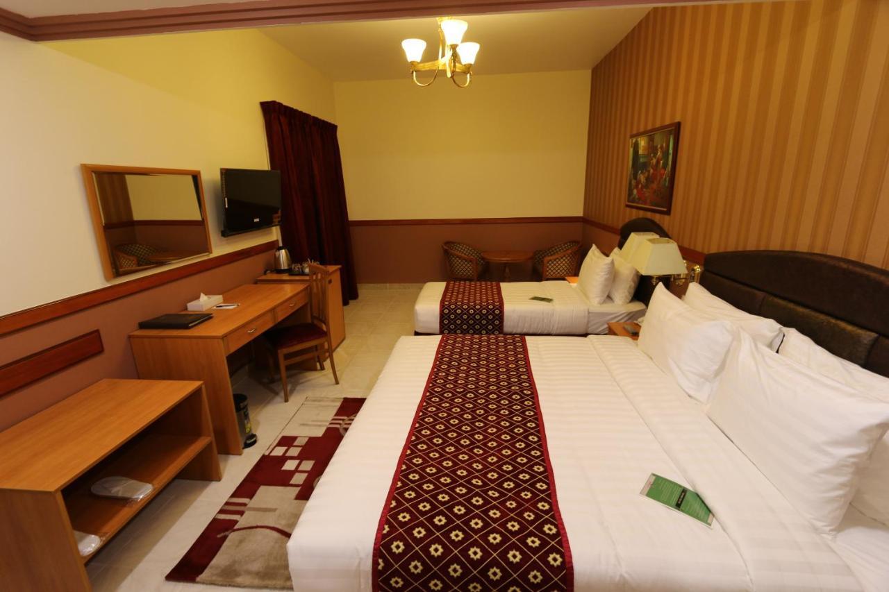 New California Hotel Dubaj Zewnętrze zdjęcie