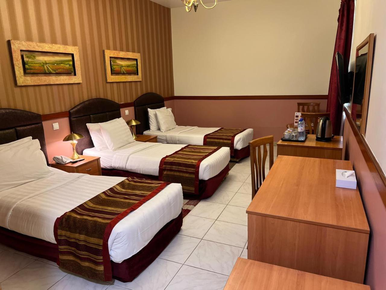 New California Hotel Dubaj Zewnętrze zdjęcie